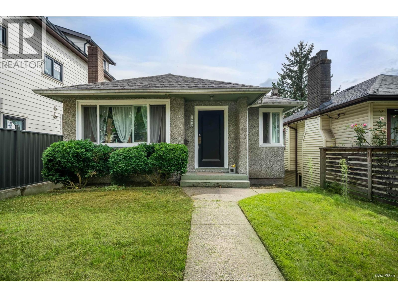Listing photo — 1978 E 8th Avenue, Vancouver (MLS® R3160500)